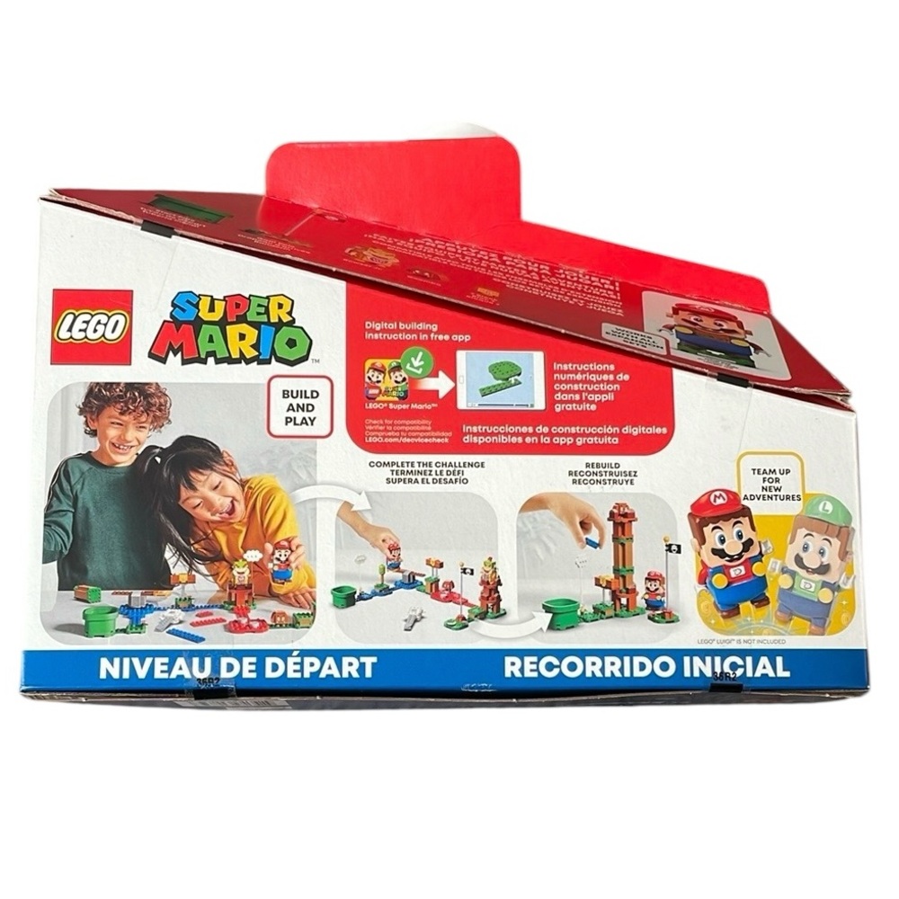 LEGO Super Mario Adventures with Mario Starter Course 71360 - Picture 7 of 8